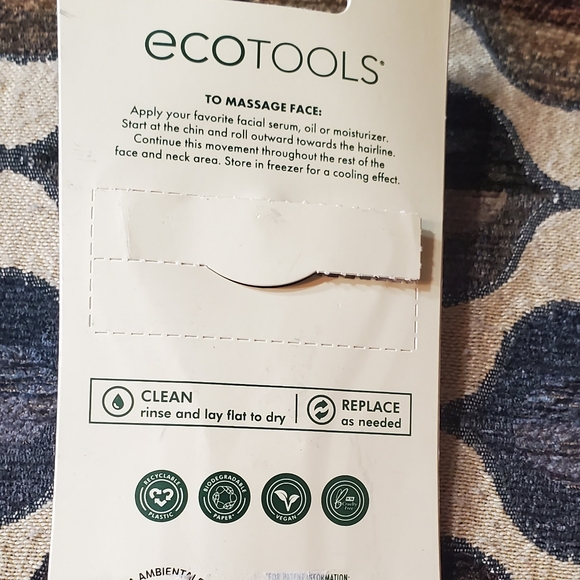 ECO TOOLS - Picture 3 of 3